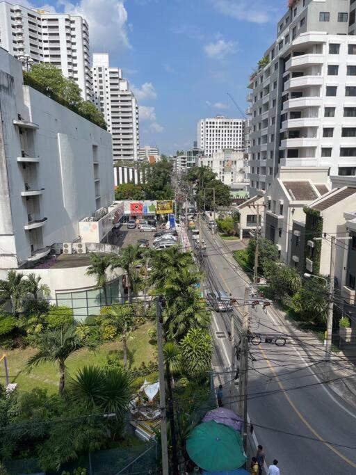 Delightful Condo In Central Location At Sukhumvit 49 Bangkok Exterior foto